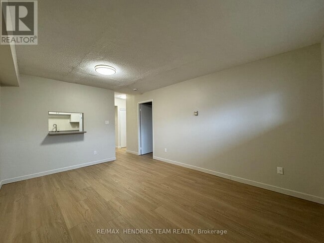 Building Photo - 56 Windward St