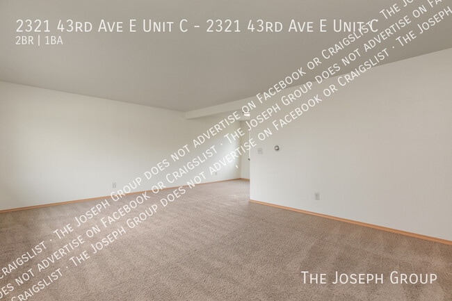 Foto del edificio - 2321 43rd Ave E