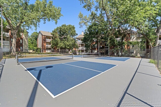 Foto del edificio - Silverwood Apartments