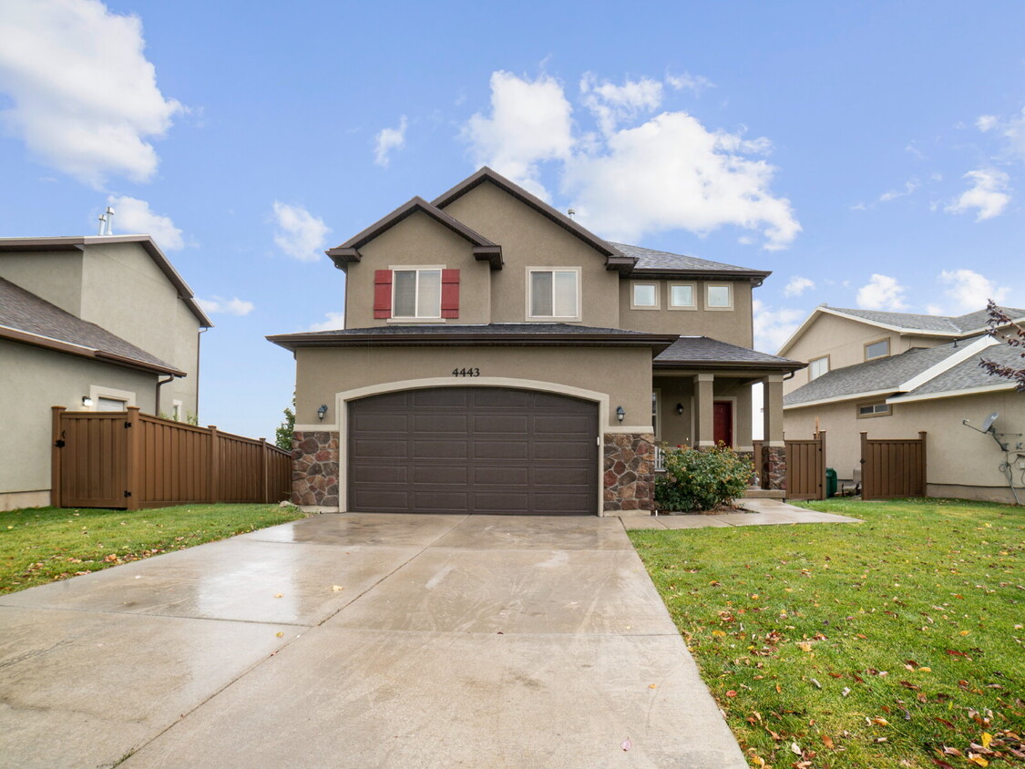 Primary Photo - Spacious 4-Bed Oasis in Foxtrail Drive Lehi