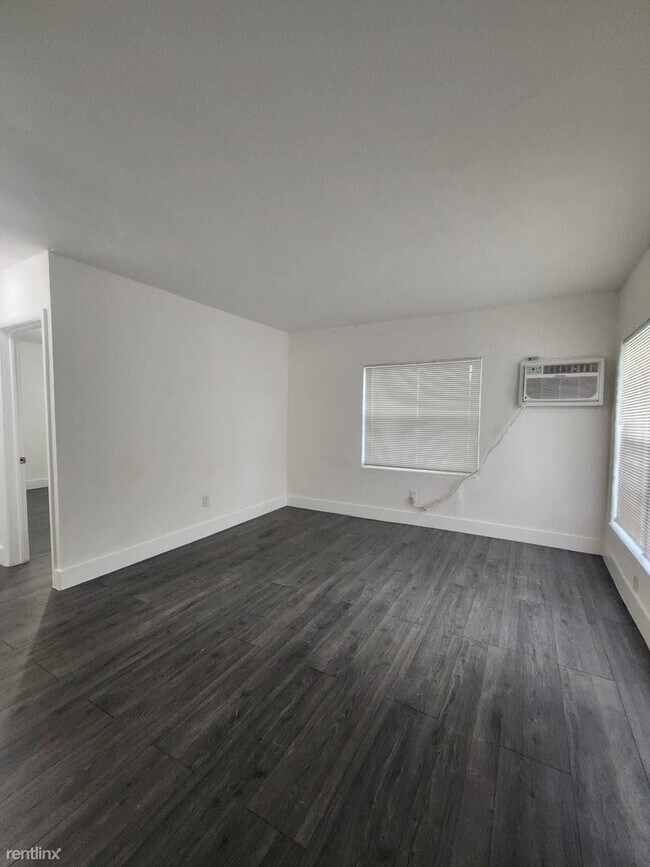 Foto del edificio - 2 br, 1 bath House - 5306 NW 18th Ave