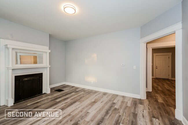 Building Photo - 4810 Oak St