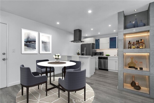 Foto del edificio - 5414 Newcastle Ave