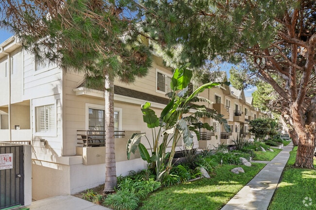Building Photo - Terrace Trousdale Apartments