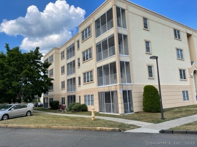 Primary Photo - 75 Washington Ave