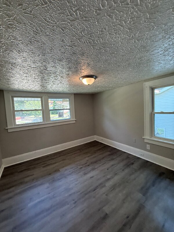 Building Photo - 1299 Sunrise Dr