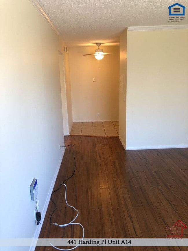 Foto del edificio - 441 Harding Pl