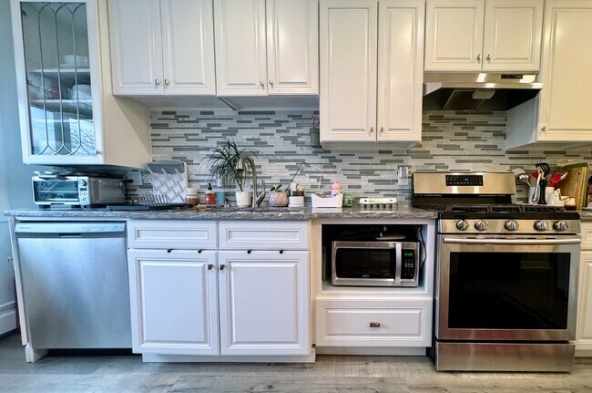 Foto del edificio - 180 Lake Ave