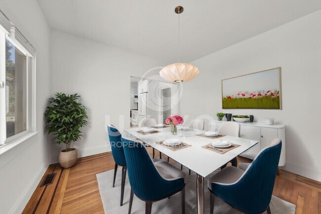 Photo - 1108 Dwight Way House