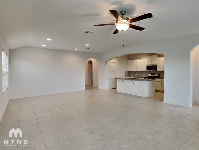 Building Photo - 345 Horsemint Way