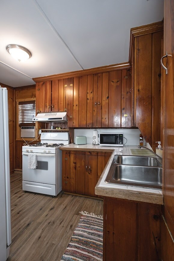 Foto del edificio - 7521 Water St