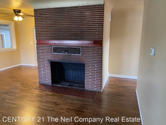 Building Photo - 2 br, 1 bath House - 549 W Hickory St