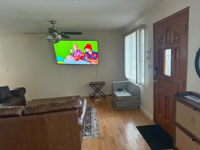 Foto del edificio - 284 Semton Blvd