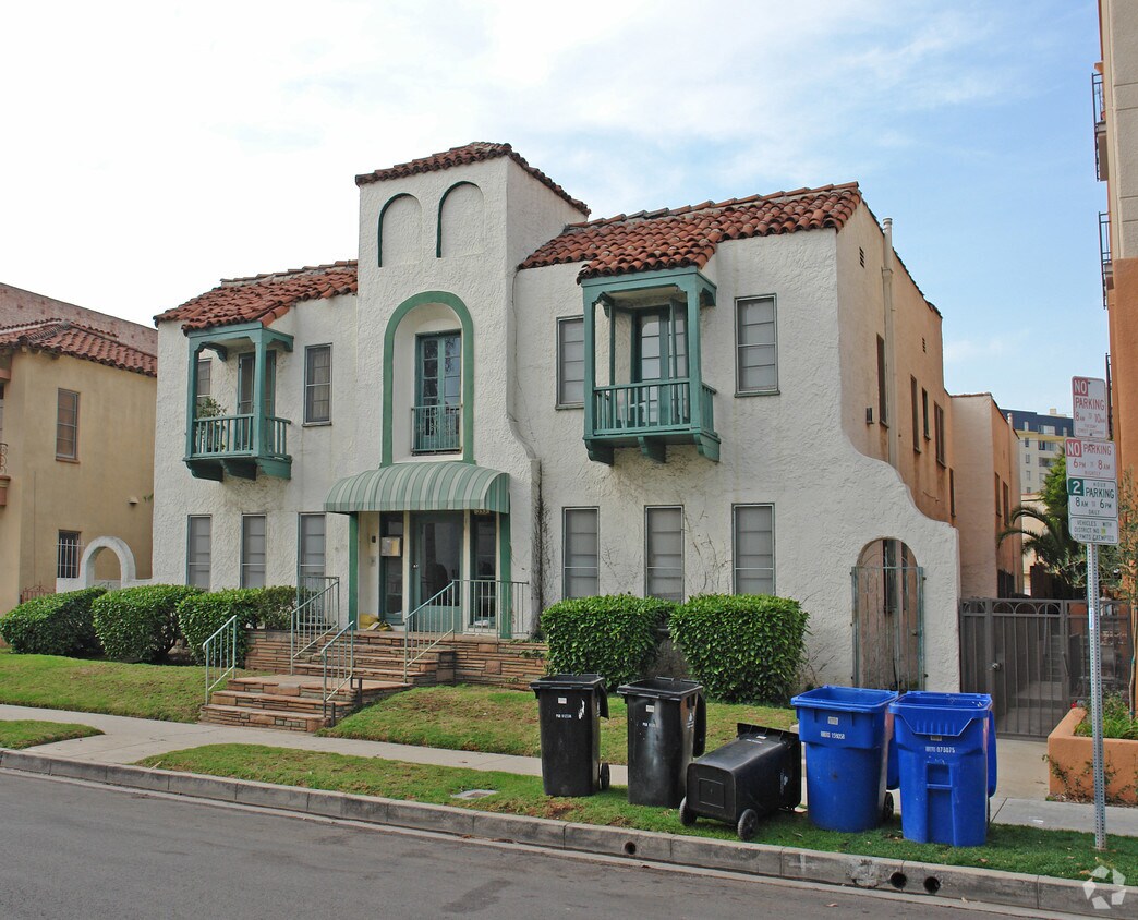 Foto del edificio - 353 S Cloverdale Ave