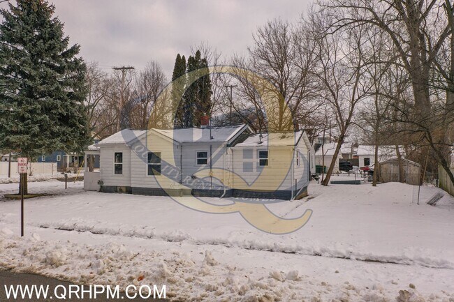 Foto del edificio - Available Now!!!