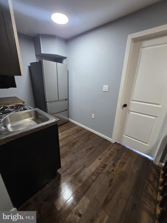 Foto del edificio - 6169 Glenmore Ave