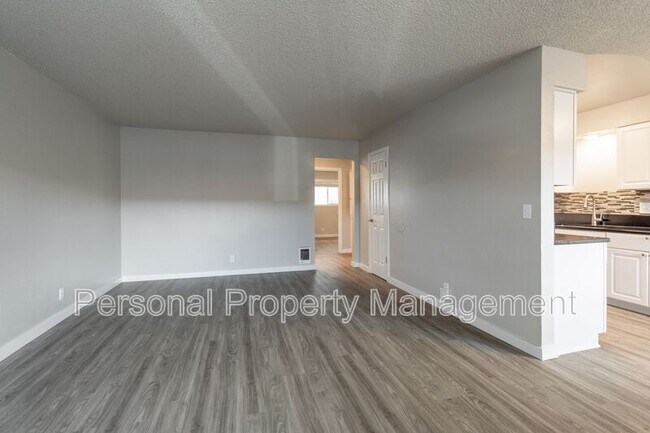 Foto del edificio - 1008 NE 86th St