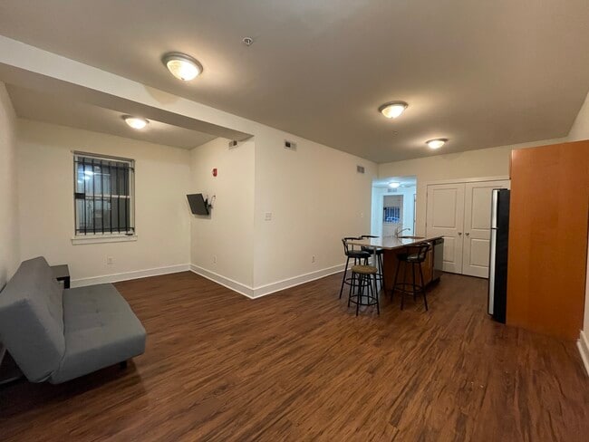 Foto del edificio - 3836 Spring Garden St