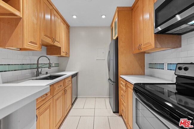 Foto del edificio - 7742 Redlands St