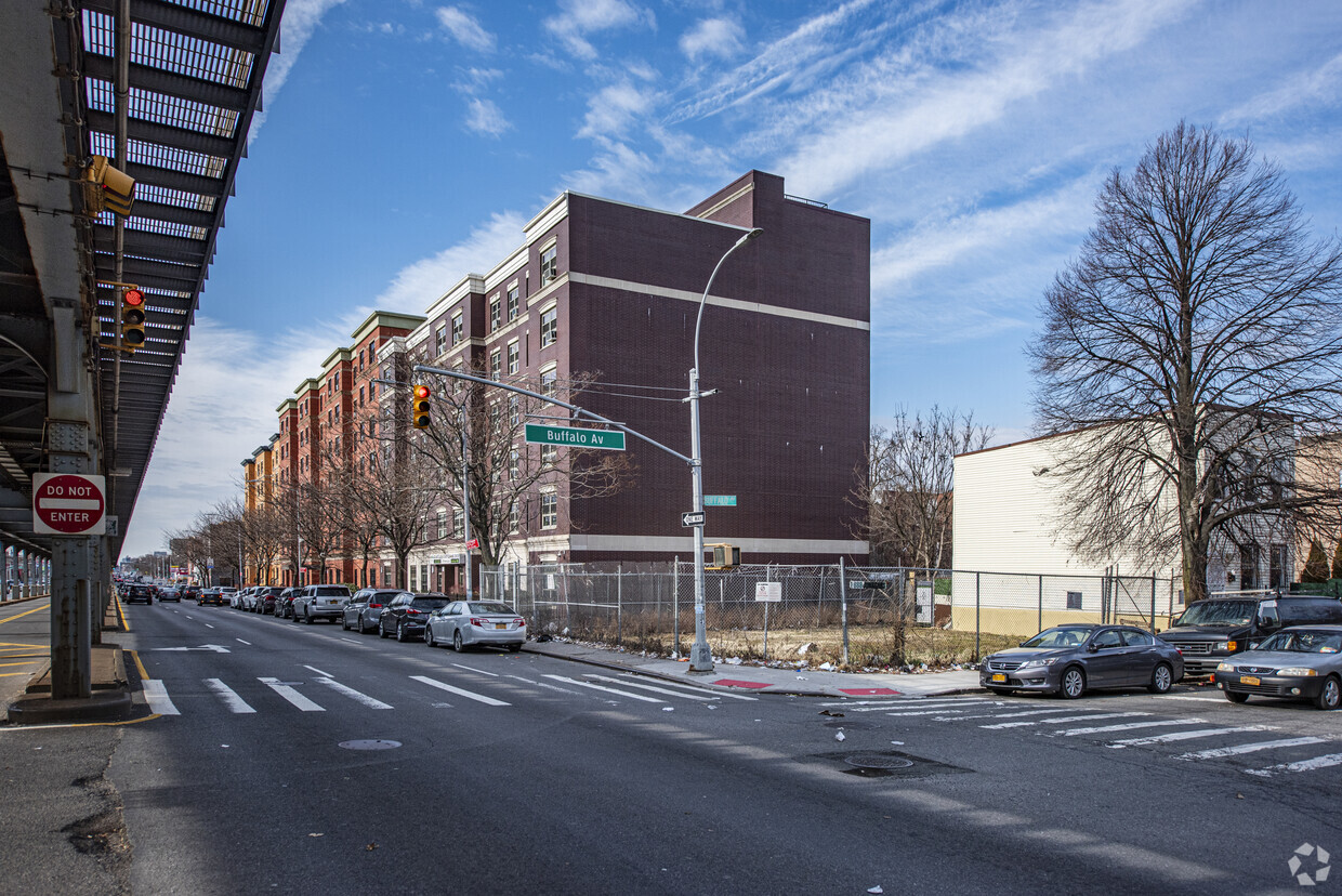 Building Photo - Atlantic Avenue Apartments