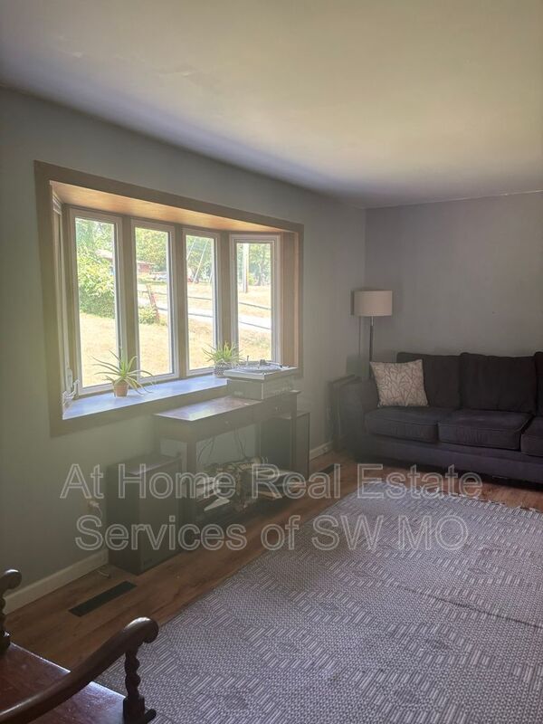 Building Photo - 6124 S Farm Rd 131