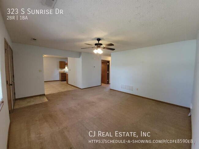 Building Photo - 323 S Sunrise Dr