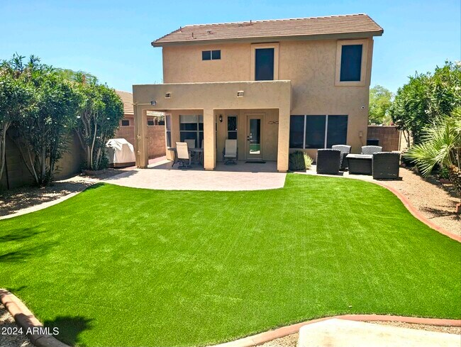 Foto del edificio - 21633 N 48th Pl