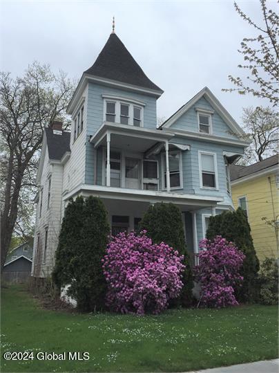 Foto del edificio - 9 Woodlawn Ave