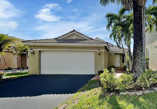 Building Photo - 1532 Salerno Cir