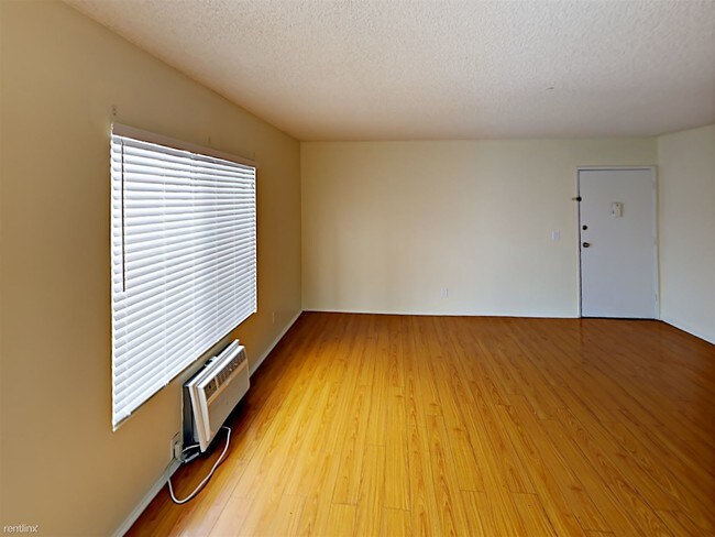 Foto del edificio - 909 S Sunshine Ave