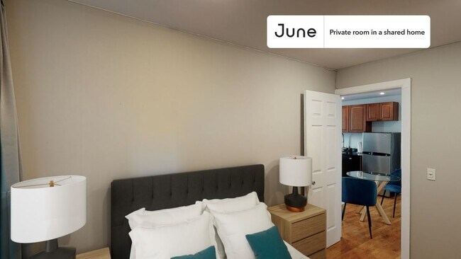 Foto del edificio - Room in Shared 3 bed/1 bath home