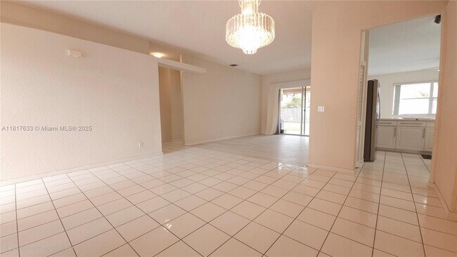 Foto del edificio - 17820 NW 16th St