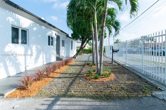 Foto del edificio - 2324 NW 14th Ave
