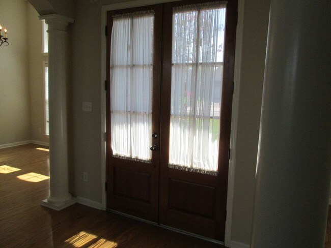 Foto del edificio - BEAUTIFUL 4 BED 3 BATH BARTLETT RENTAL HOME