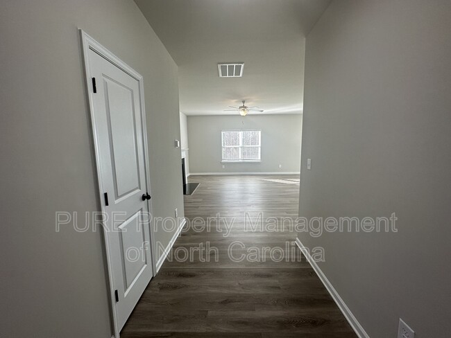 Foto del edificio - 5118 Belstone Ln