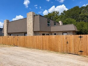 Building Photo - 2904 Sweeney Ln