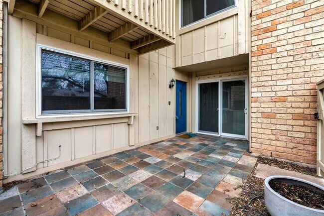 Building Photo - 8340 Fathom Cir