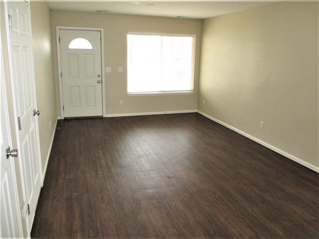 Foto del edificio - 5562 Perth Court