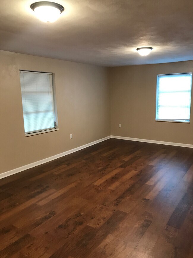 Bedroom - 4223 Cleveland Ave