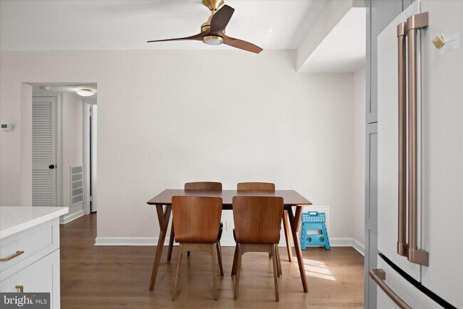 Foto del edificio - 3031 S Columbus St