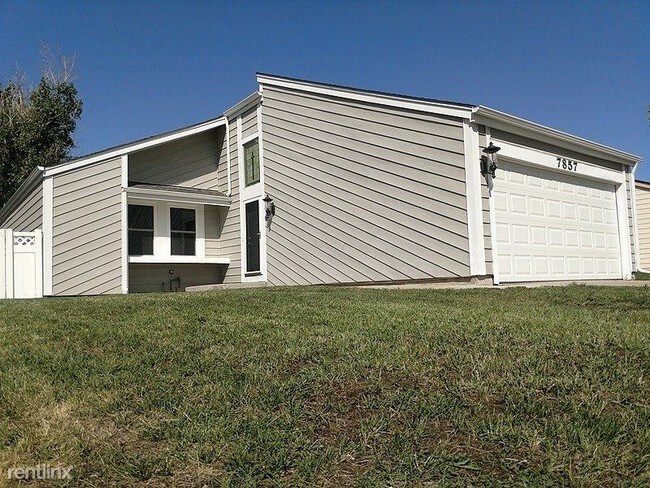 Building Photo - 7857 S Windermere Cir