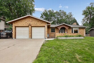 Building Photo - 2502 S Yarrow St
