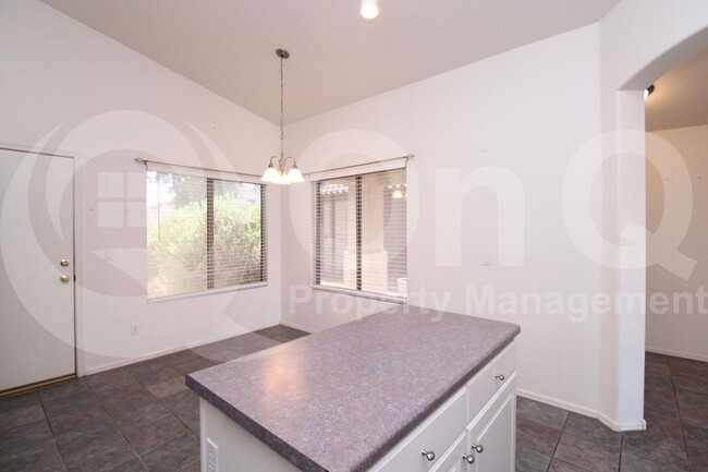 Foto del edificio - 1320 S Porter St