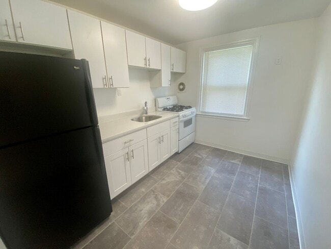 Photo - 3242 Guilford St Apartment