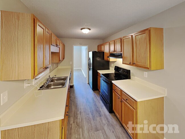 Building Photo - 37 Abbotsford Dr