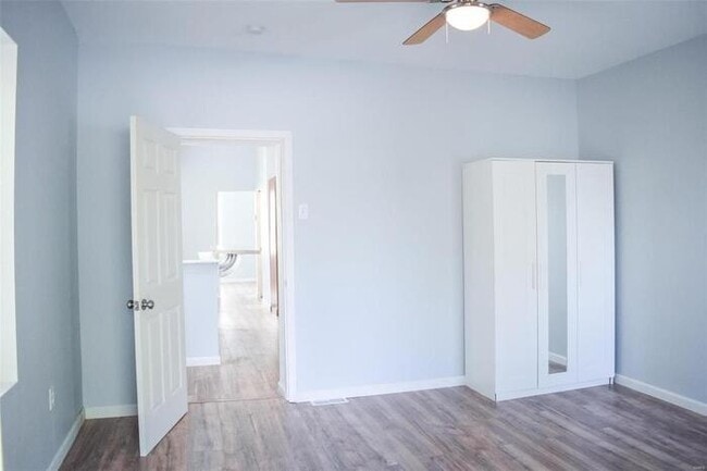 Building Photo - Fantastic 2bd/2ba home! Let yourself in!