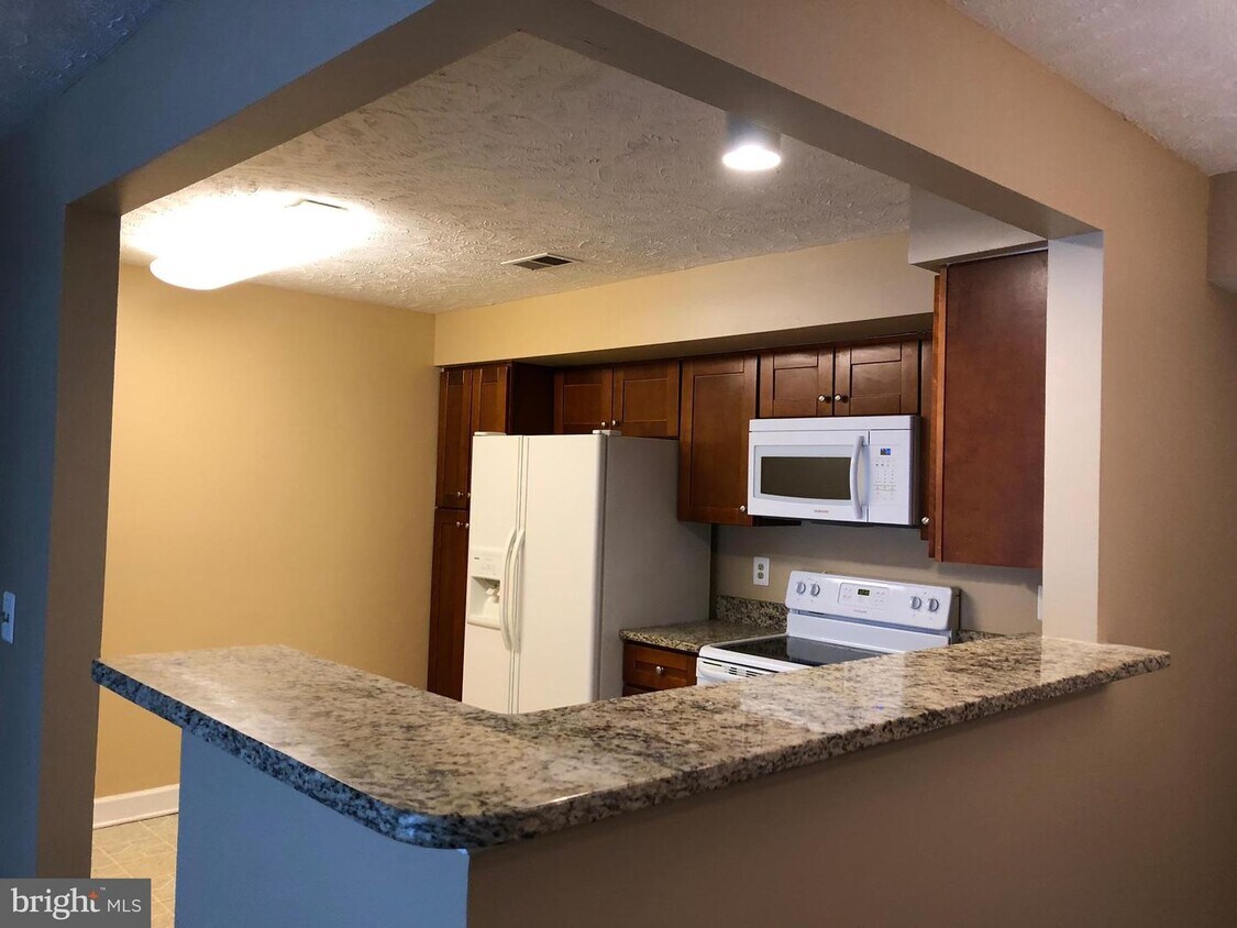 Foto principal - 3805 Ridge Knoll Ct