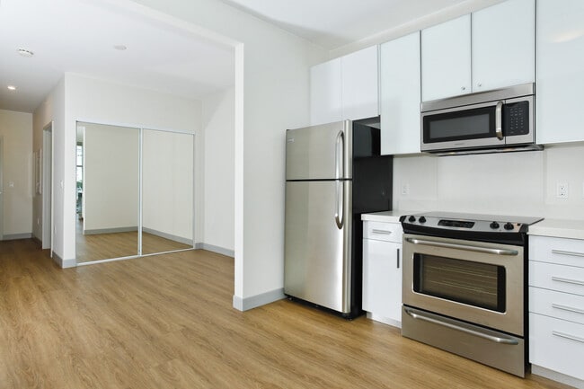Building Photo - Comfortable Studio in the Salt District, Kakaako