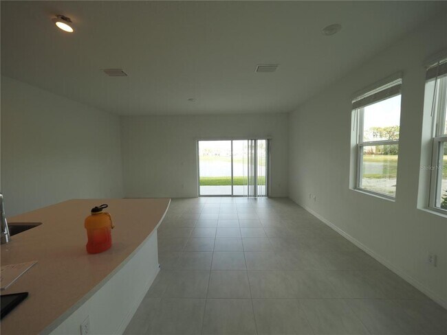 Building Photo - 5872 Biscotti St