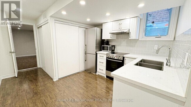 Building Photo - 102 Orchard Hill Blvd